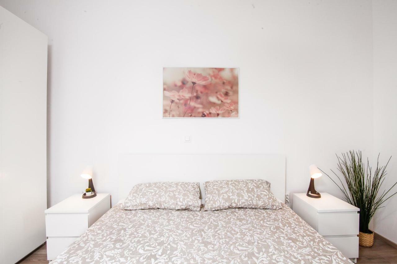 Kensi*** Apartamento Pula