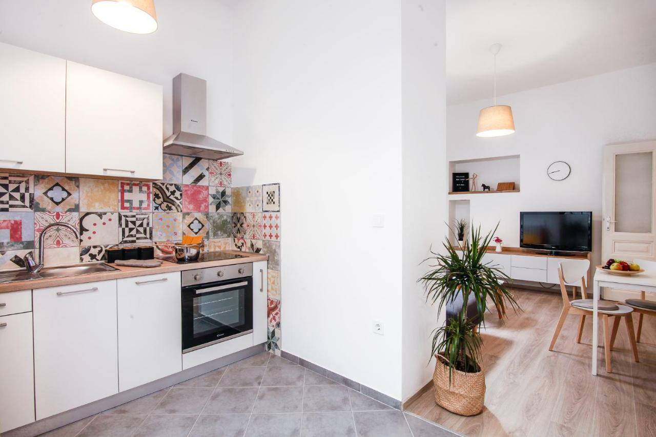 Apartma Kensi*** Pula